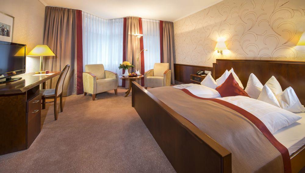 Parkhotel ชตัดท์อัลเลนดอร์ฟ ภายนอก รูปภาพ