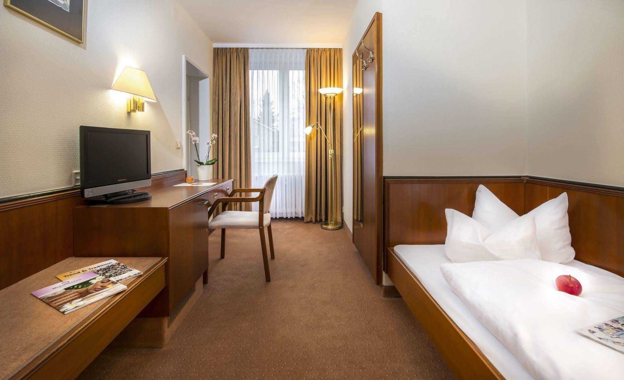 Parkhotel ชตัดท์อัลเลนดอร์ฟ ภายนอก รูปภาพ
